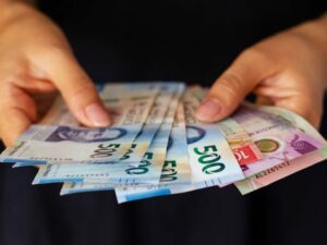 Rupiah Melemah Tipis, Sentimen Trump Jadi Penentu Arah Selanjutnya